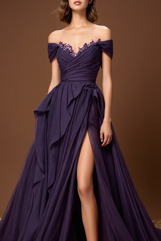 Élégante robe de bal longue à épaules dénudées violette avec fente