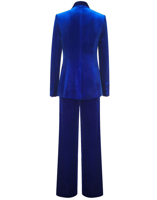 Costume de femme en velours bleu royal avec revers échancré et une seule bouton