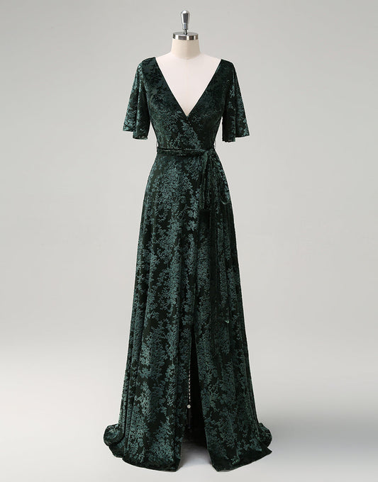 Robe de bal trapèze vert foncé avec appliques et manches mi-longues à col en V