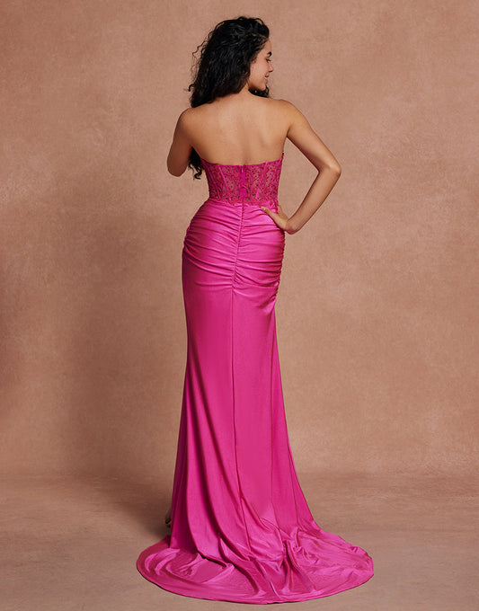 Robe de bal longue fuchsia à décolleté en cœur et à appliques style sirène avec fente