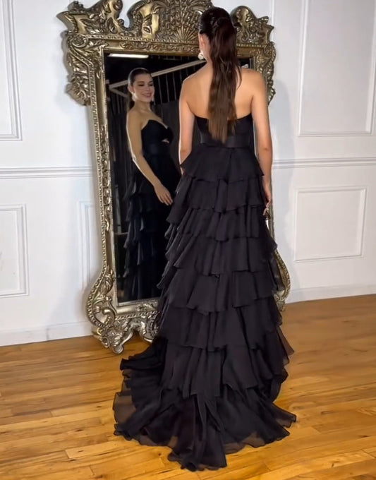 Robe de bal trapèze en mousseline de soie jaune à col en cœur et à volants