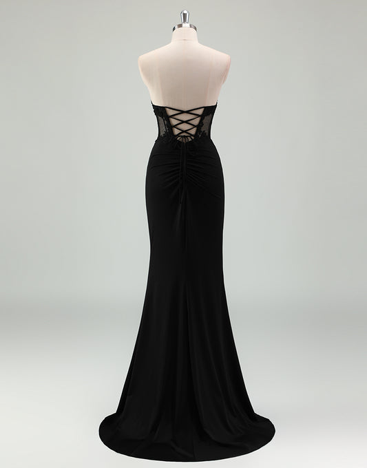 Robe de bal strapless avec applique et fente pour sirène noire