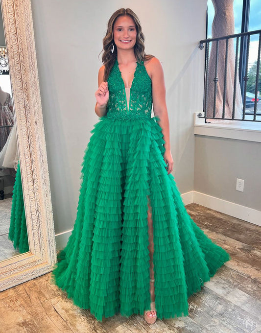 Robe de bal à volants et appliques vert foncé avec licou et coupe A