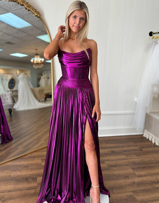 Robe de bal longue plissée sans bretelles violet foncé avec fente