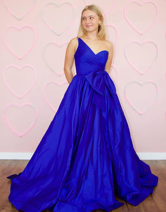 Robe de bal longue en satin bleu royal à une épaule et coupe trapèze avec nœud