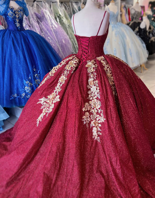Robe de princesse Quinceanera à paillettes et bretelles spaghetti bordeaux scintillantes