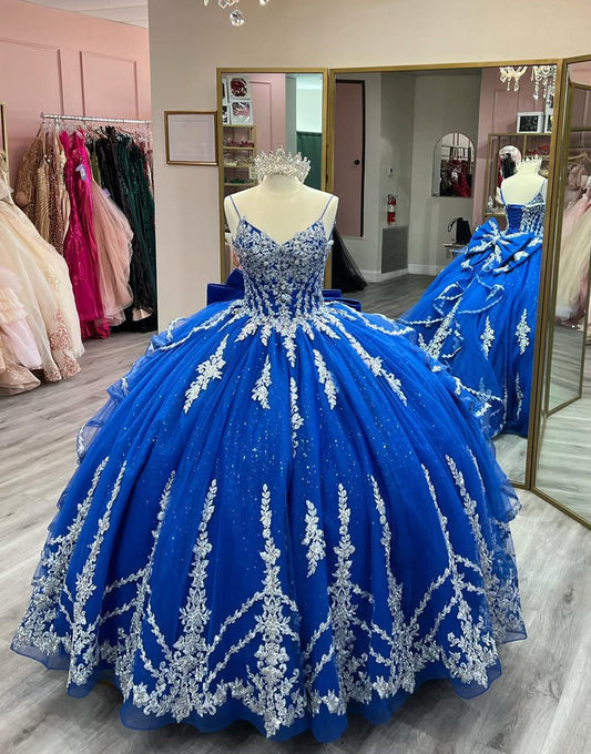 Robe de princesse Quinceanera en tulle bleu royal à bretelles spaghetti et appliques
