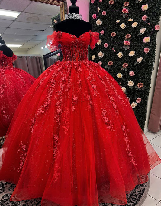 Robe de bal en tulle rouge scintillante à épaules dénudées et appliques