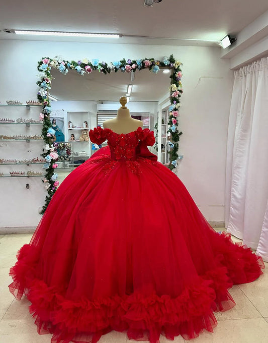 Robe de Quinceanera en tulle à épaules dénudées avec motif floral 3D rouge et nœud