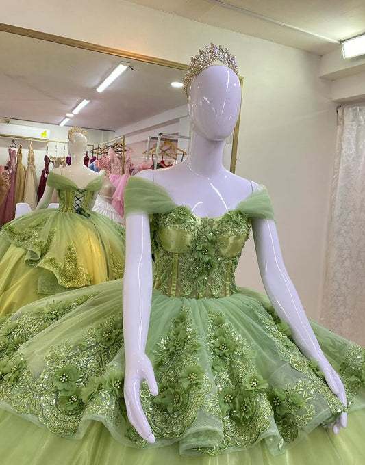 Robe de Quinceanera en tulle à épaules dénudées et appliques de style princesse Sage