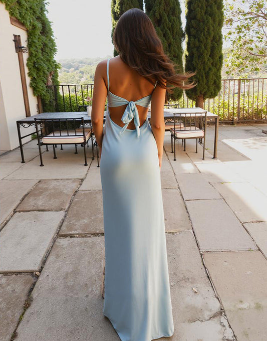Robe de soirée longue simple en satin fourreau bleu ciel