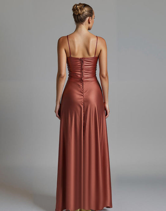 Robe de soirée Cabernet fourreau haut bas à volants