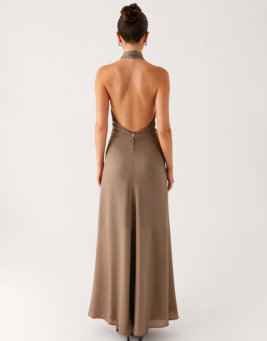 Robe de soirée à col montant fourreau en terre cuite