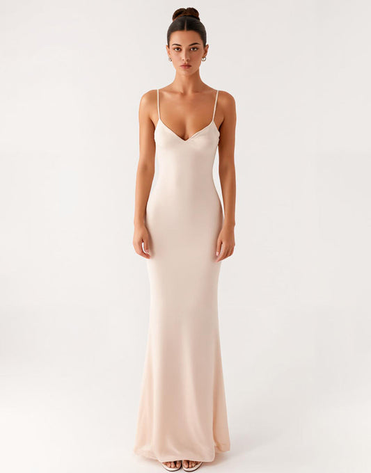 Robe de soirée fourreau à bretelles spaghetti abricot