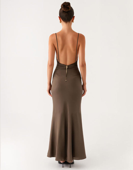 Robe formelle à bretelles spaghetti grises fourreau