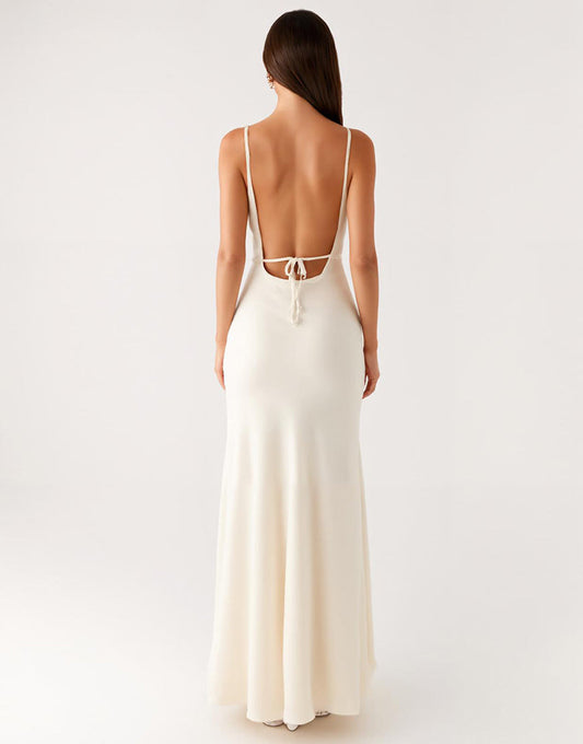 Robe formelle dos nu à bretelles spaghetti ivoire fourreau