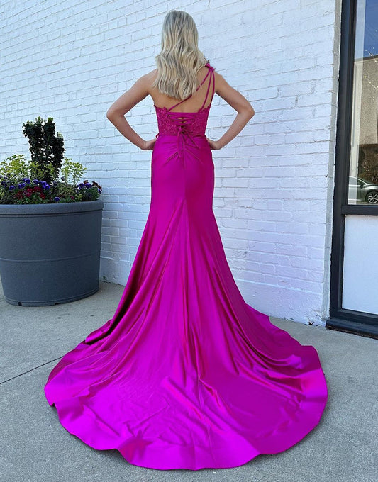 Robe de bal sirène fuchsia à une épaule avec appliques et traîne