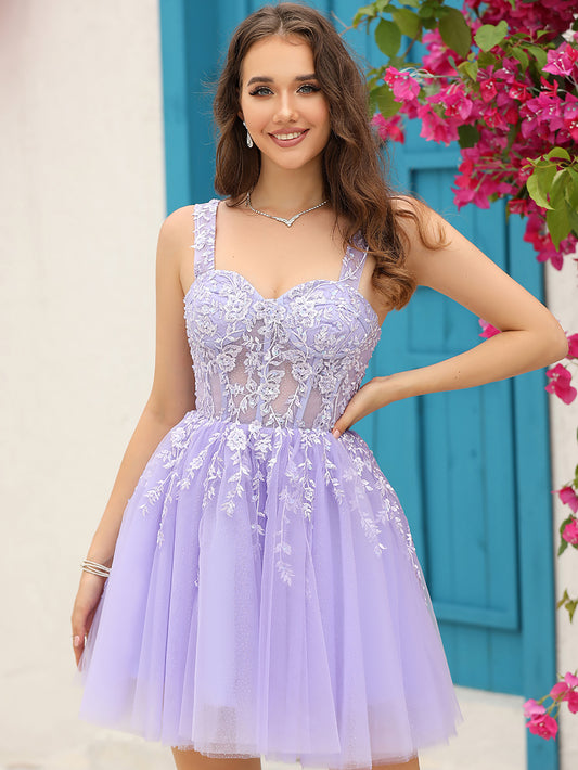 Robe courte de bal de fin d'année à bretelles corsetées