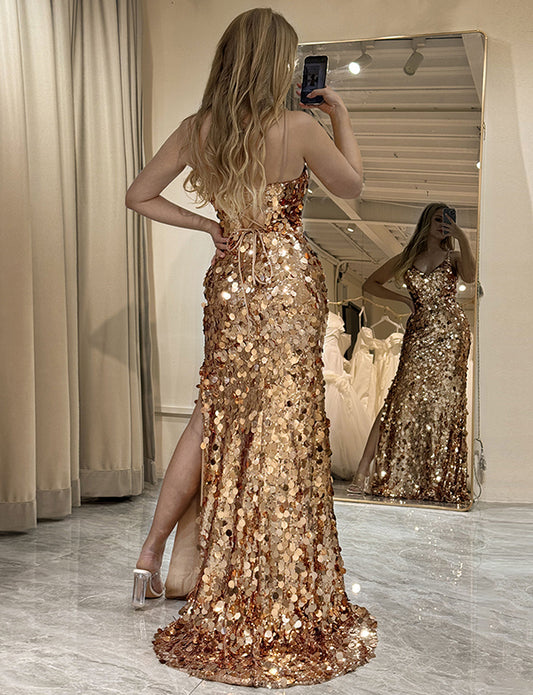 Robe de soirée longue en paillettes avec fente