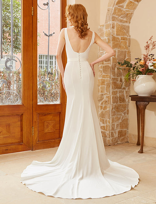 Robe de mariée blanche avec traîne