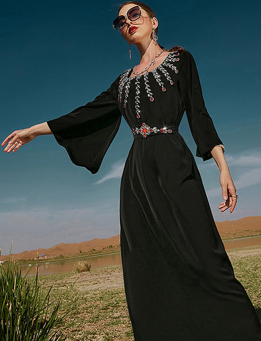 Robe en Satin Noir Full Diamond avec Ceinture