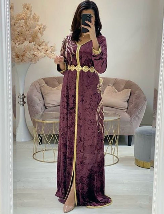 Caftan Marocain en Velours Violet avec Broderie