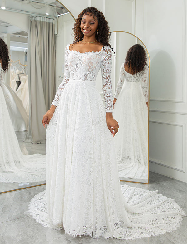 Robe de mariée bohème en mousseline de soie à col carré ivoire avec dentelle