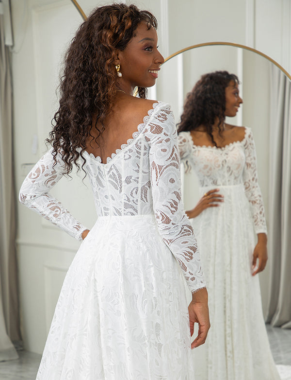 Robe de mariée bohème en mousseline de soie à col carré ivoire avec dentelle