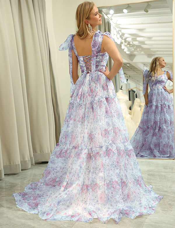 Robe de soirée longue et décolletée
