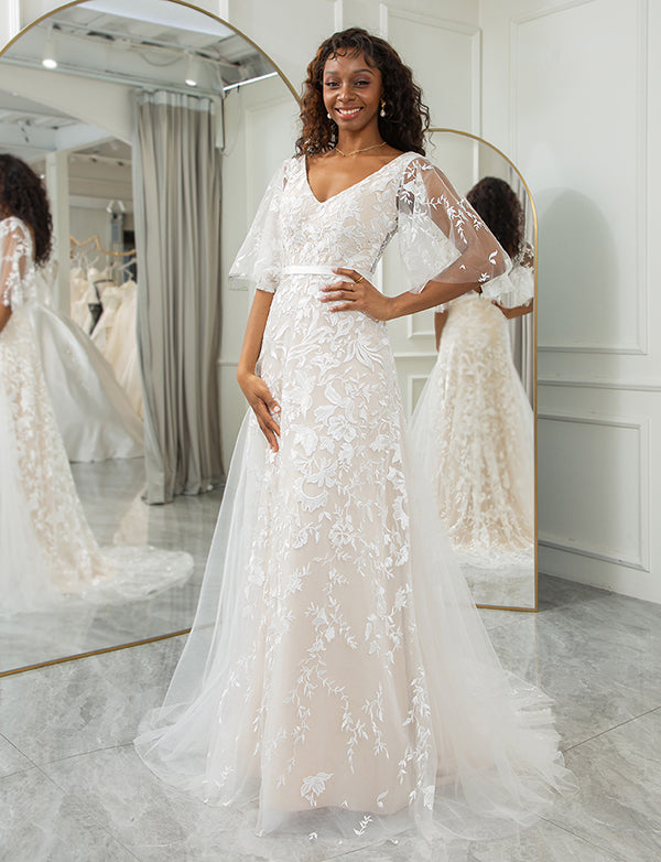 Robe de mariage de plage bohémienne à manches courtes et col en V