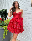 Robe de bal rouge en forme de A à épaules dénudées avec nœud papillon
