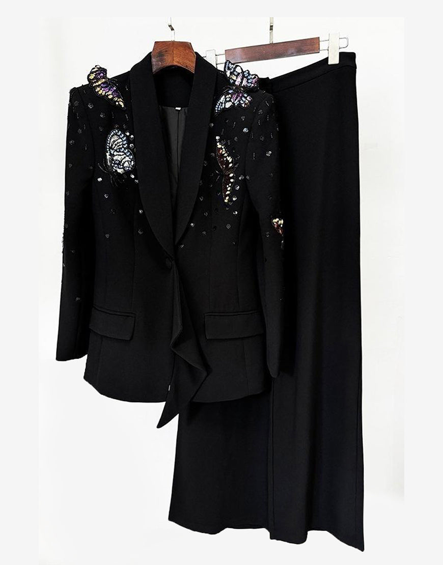 Tailleur féminin 2 pièces avec écharpe noire à revers de mousseline cristal et papillons de paillettes