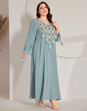 Robe A-Line Vintage en Soie Glacée avec Col V Broderie Florale et Plis