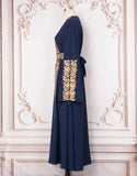Robe Longue Élégante avec Col V Manches Longues Appliqués Floraux et Détails en Perles