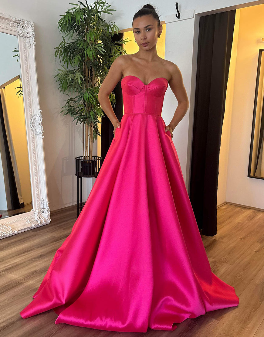 Robe de bal longue en ligne A fuchsia avec décolleté en cœur