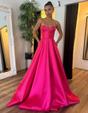 Robe de bal longue en ligne A fuchsia avec décolleté en cœur