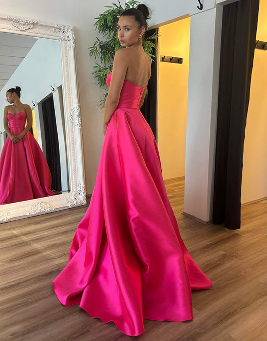 Robe de bal longue en ligne A fuchsia avec décolleté en cœur