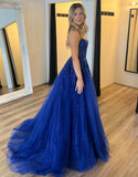Robe de bal en forme de A bleu royal avec applique de spaghettis et fente