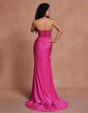 Robe de bal longue fuchsia à décolleté en cœur et à appliques style sirène avec fente