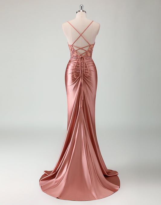 Robe de bal en paillettes avec motif de sirène rose poudreux et spaghetti