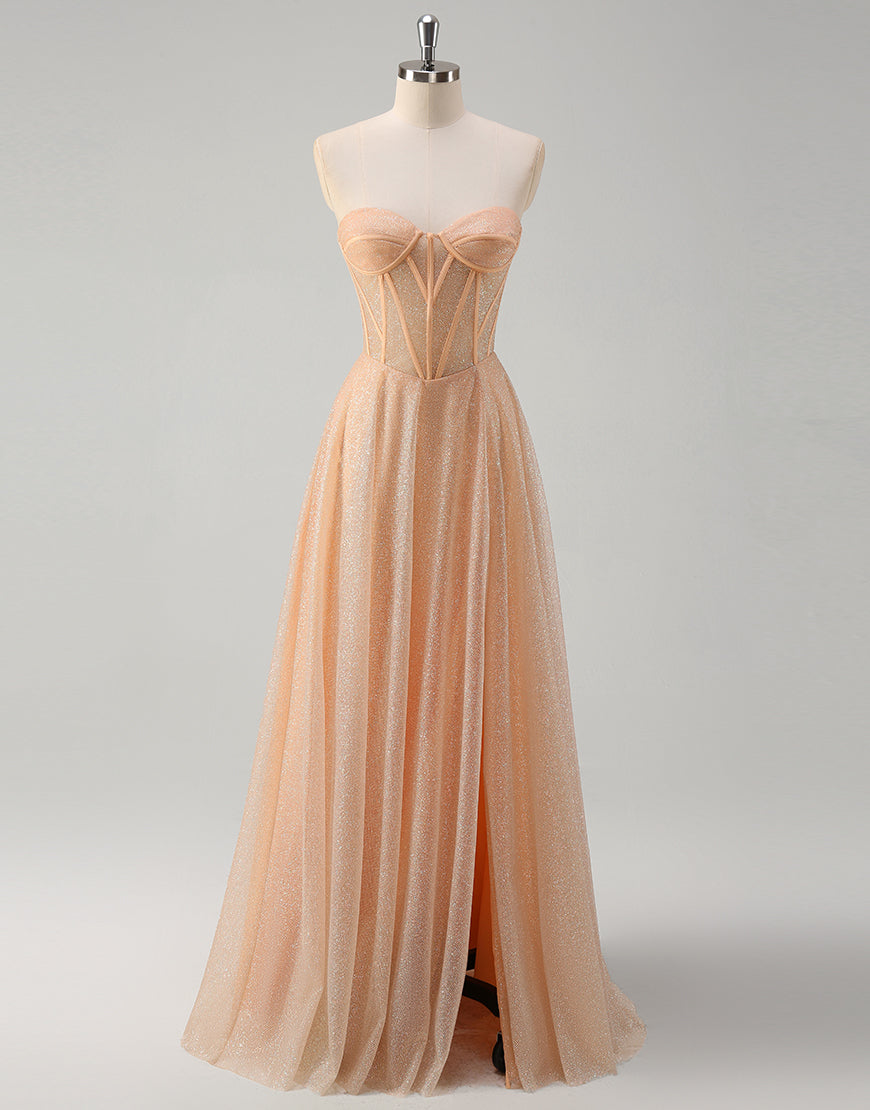 Robe de bal longue en forme de ligne A en champagne, sans bretelles, avec décolleté en cœur et fente