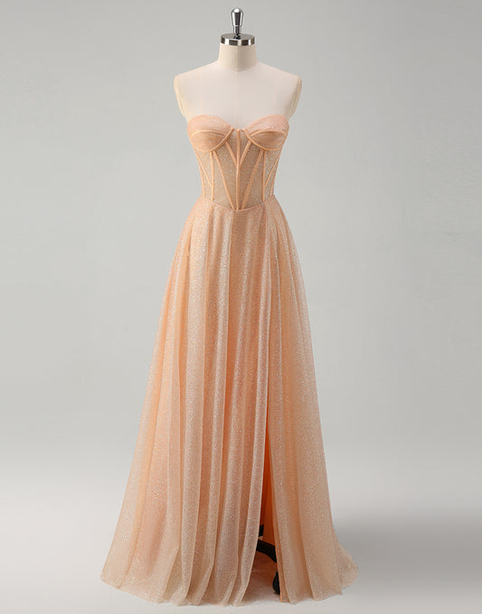 Robe de bal longue en forme de ligne A en champagne, sans bretelles, avec décolleté en cœur et fente