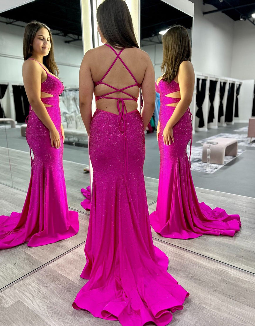 Robe de bal fourreau fuchsia à bretelles spaghetti, dos nu avec traîne balayée