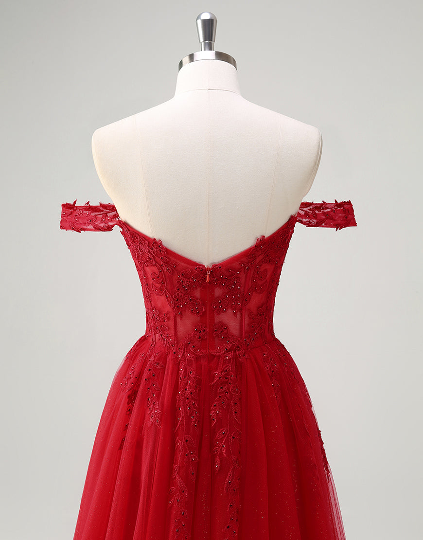 Robe de bal trapèze sans bretelles en tulle avec appliques en dentelle et fente