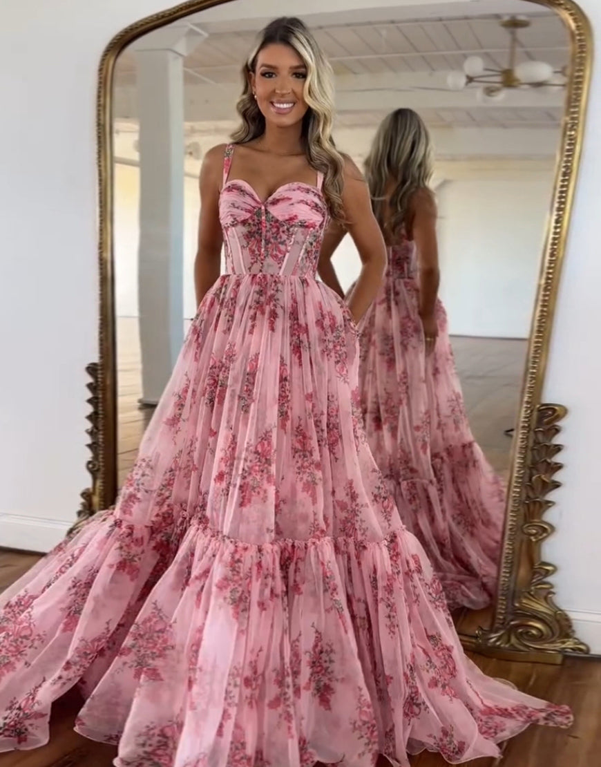 Robe de bal trapèze en tulle à imprimé spaghetti et longueur au sol