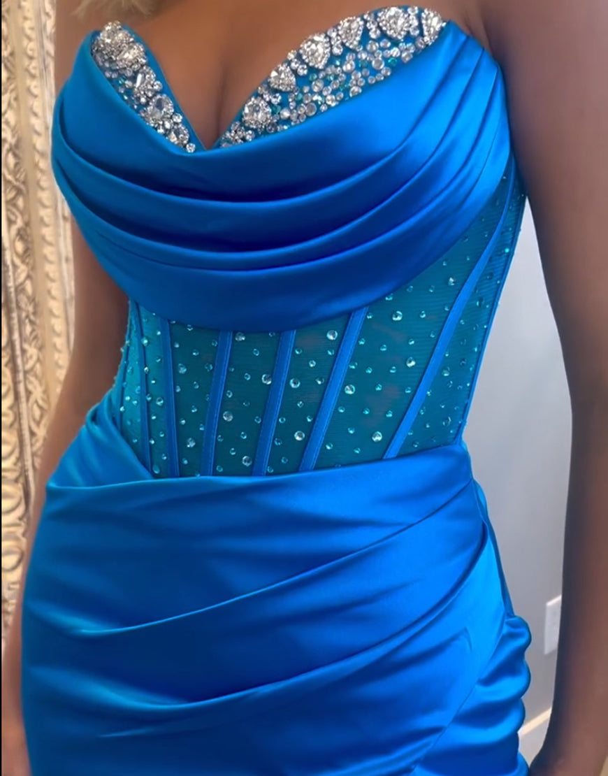Robe de bal sirène fendue avec décolleté en cœur et cristaux