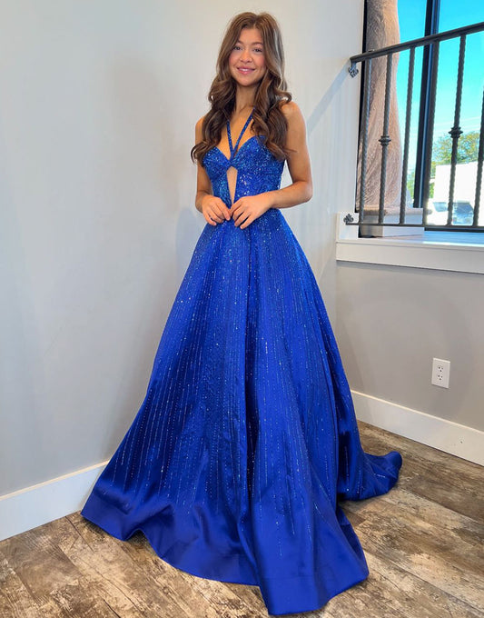 Robe de bal sans manches à licou et à cristaux creux