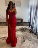 Robe de bal sirène à sequins et décolleté en cœur sans manches avec fente