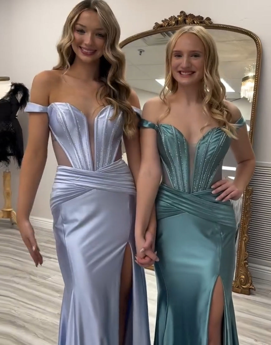 Robe de bal longue en satin vert gris à épaules dénudées et fente