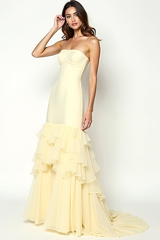 Robe de bal à volants sans bretelles jaune